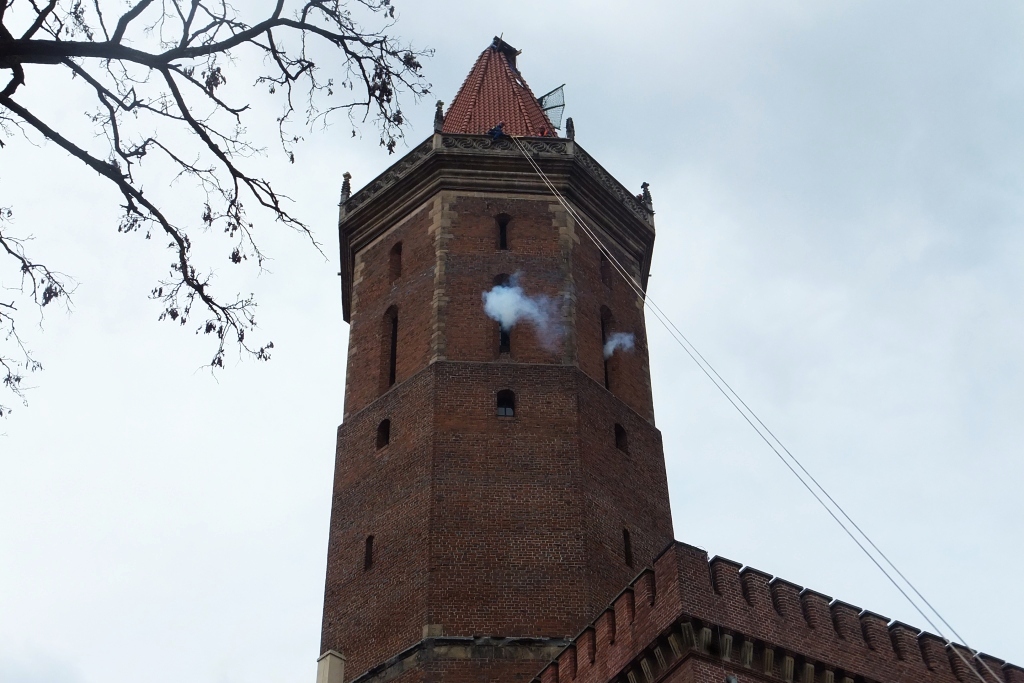 Ćwiczenia strażackie w centrum Legnicy 