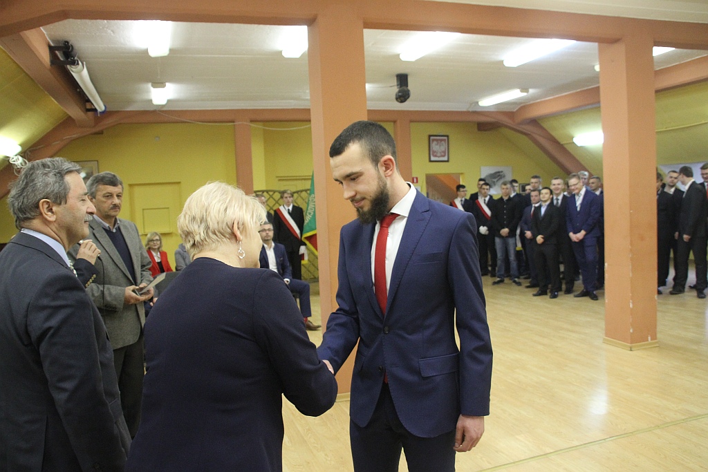 W Zespole Szkół Samochodowych pożegnano absolwentów