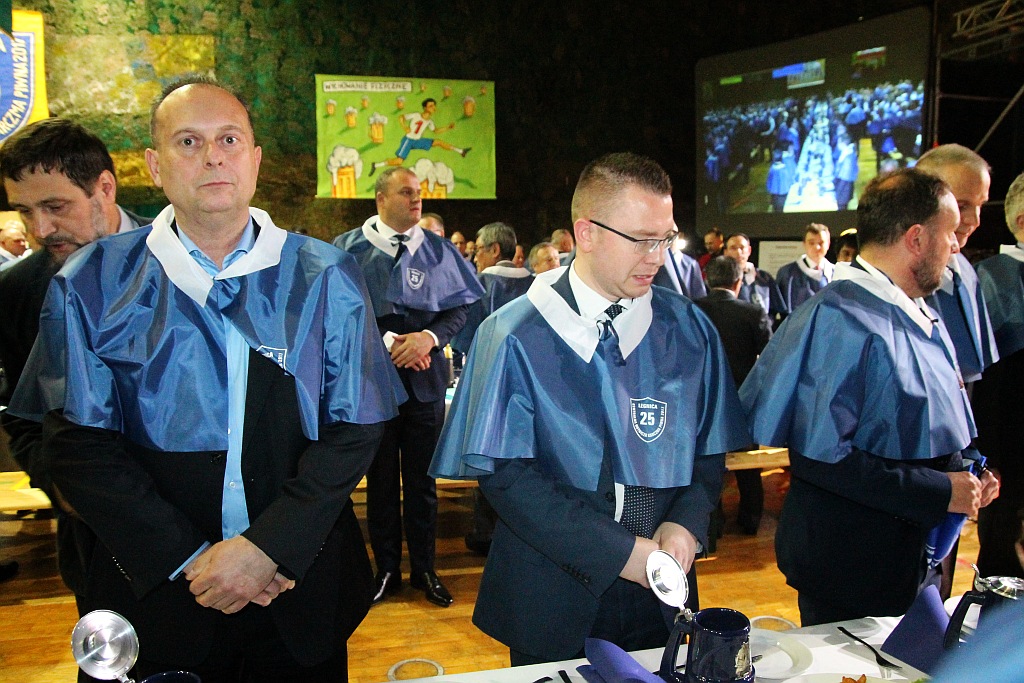 Hutnicy bawili się na centralnej hutniczej karczmie piwnej