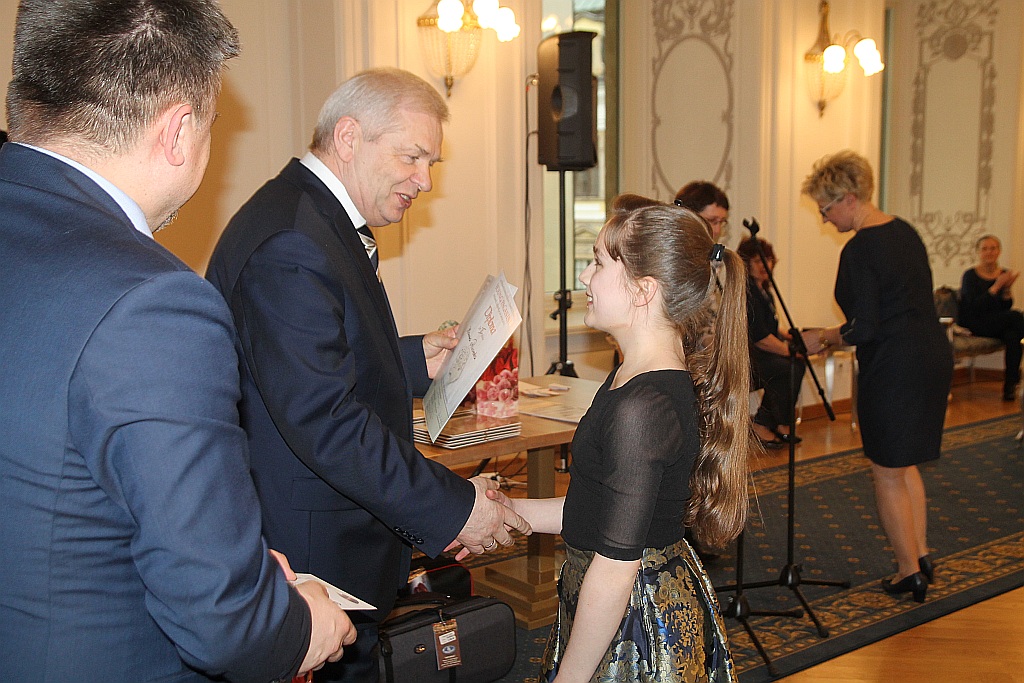 Sara Dragan z Grand Prix  XV konkursu Młody Paganini