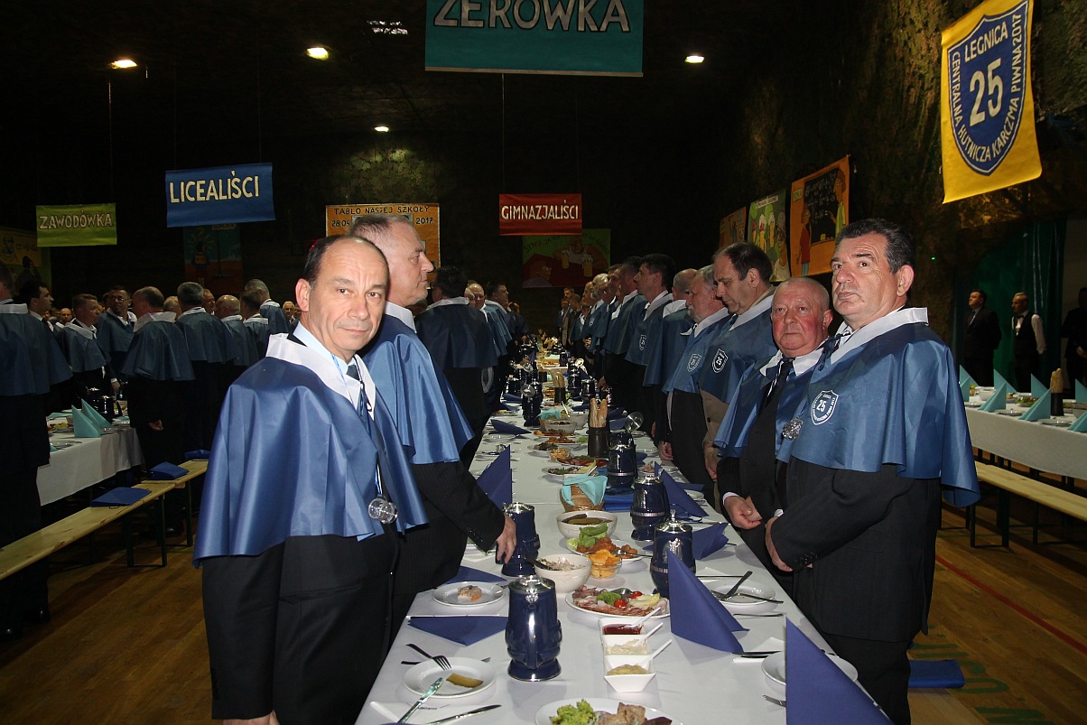 Hutnicy bawili się na centralnej hutniczej karczmie piwnej