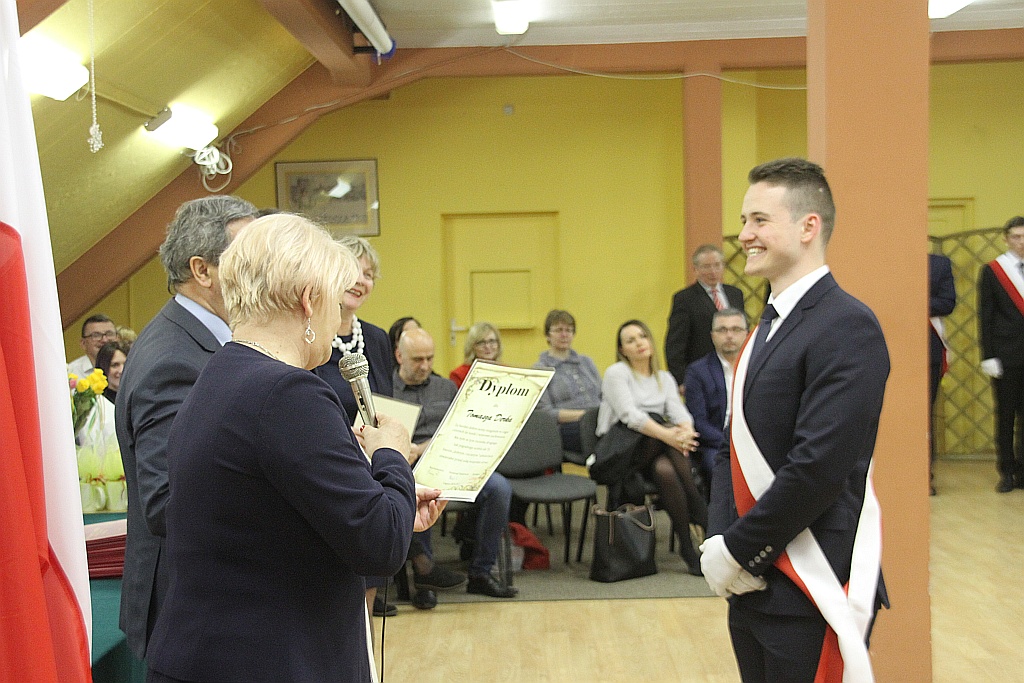 W Zespole Szkół Samochodowych pożegnano absolwentów