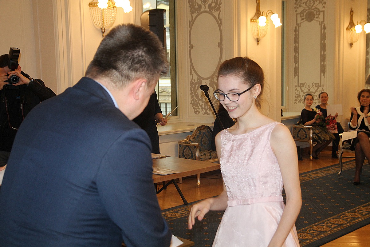 Sara Dragan z Grand Prix  XV konkursu Młody Paganini