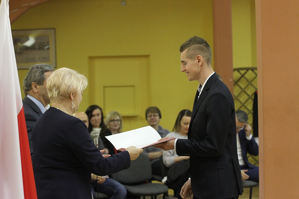 W Zespole Szkół Samochodowych pożegnano absolwentów