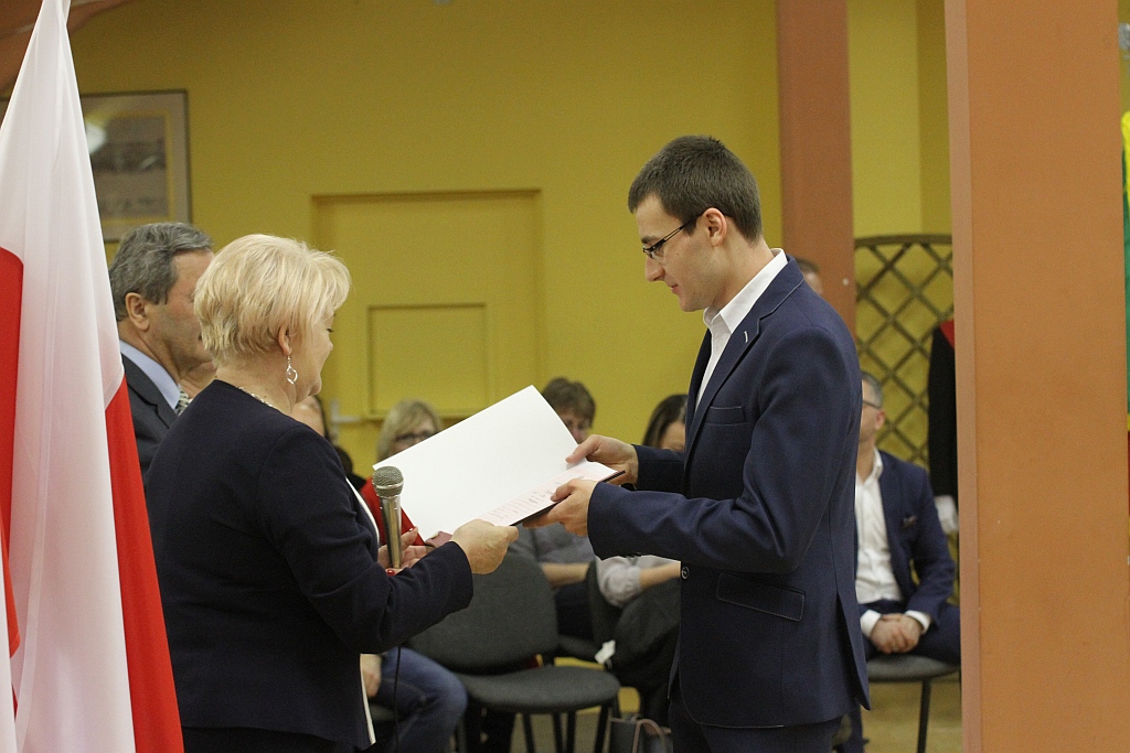 W Zespole Szkół Samochodowych pożegnano absolwentów