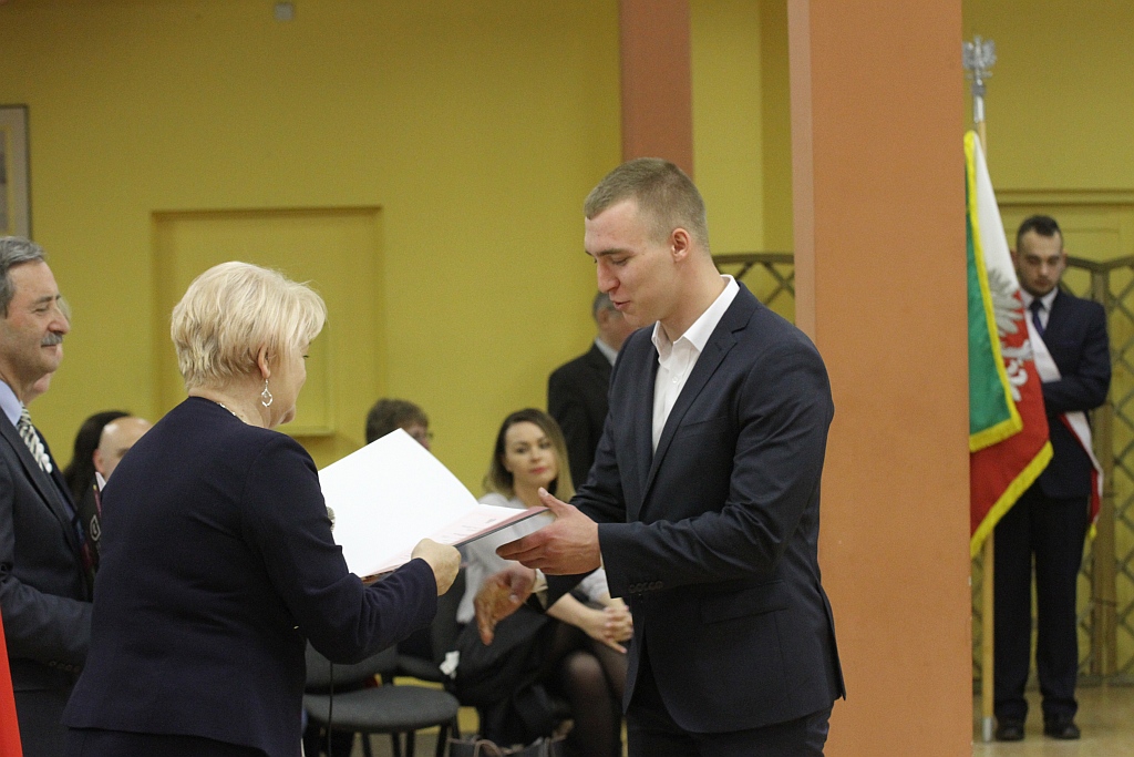 W Zespole Szkół Samochodowych pożegnano absolwentów