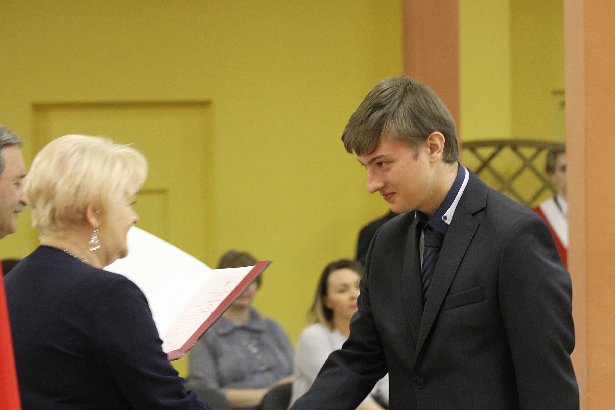 W Zespole Szkół Samochodowych pożegnano absolwentów