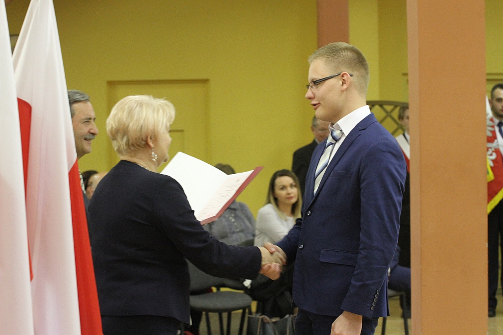 W Zespole Szkół Samochodowych pożegnano absolwentów
