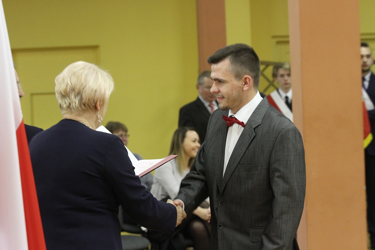 W Zespole Szkół Samochodowych pożegnano absolwentów