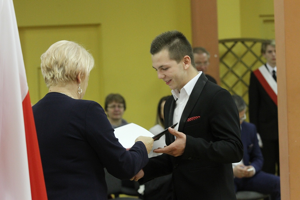 W Zespole Szkół Samochodowych pożegnano absolwentów