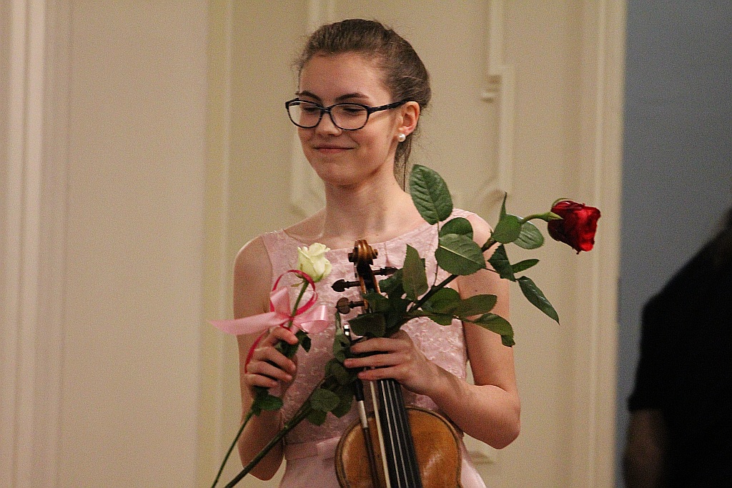 Sara Dragan z Grand Prix  XV konkursu Młody Paganini