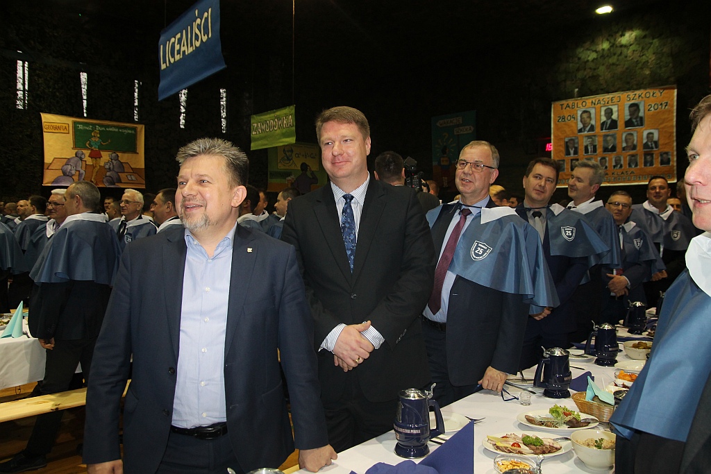 Hutnicy bawili się na centralnej hutniczej karczmie piwnej
