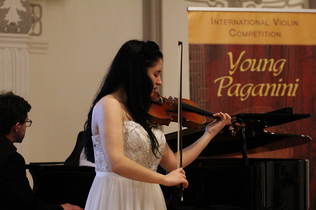 Sara Dragan z Grand Prix  XV konkursu Młody Paganini