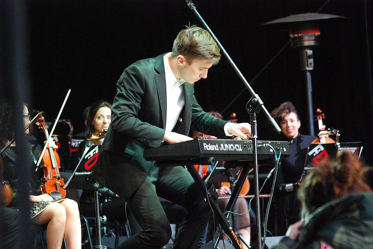 Filharmonia Dowcipu Waldemara Malickiego wystąpiła dla hutników