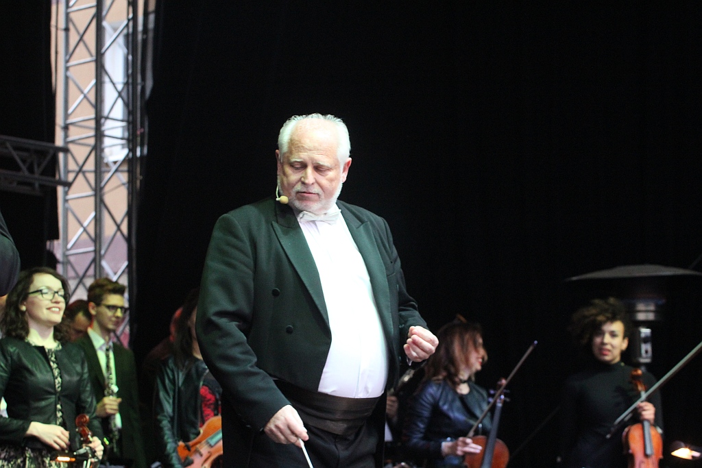 Filharmonia Dowcipu Waldemara Malickiego wystąpiła dla hutników