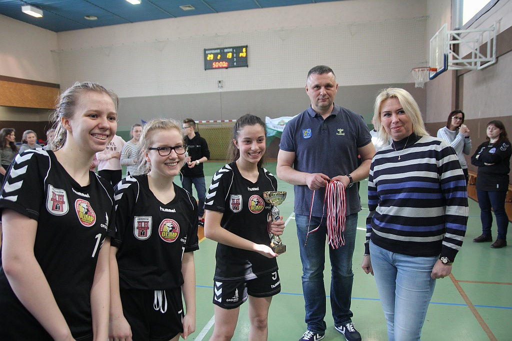 Młodziczki Dziewiątki najlepsze w turnieju 1/16 finału MP