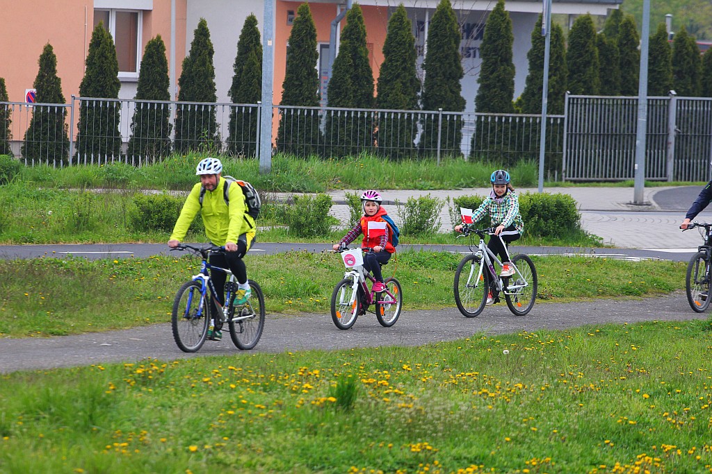 Ponad dwustu rowerzystów uczestniczy w majówce rowerowej