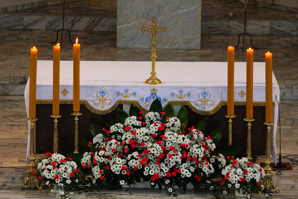 3 maja - odpust w parafii Matki Bożej Królowej Polski