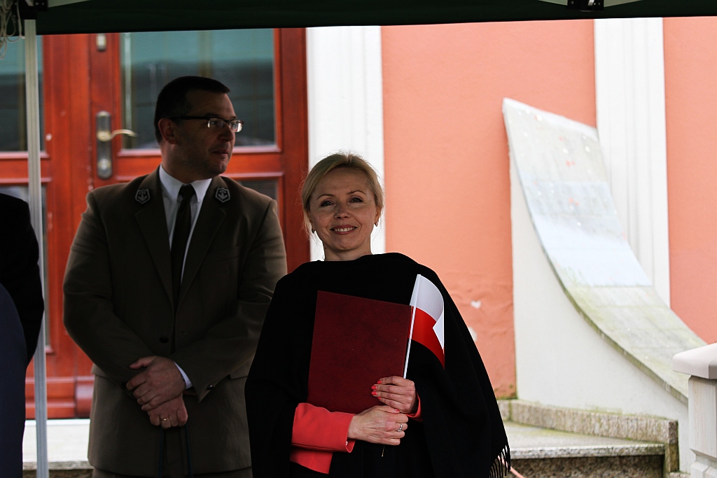 OSP w Krotoszycach otrzymała uroczyście nowy wóz strażacki