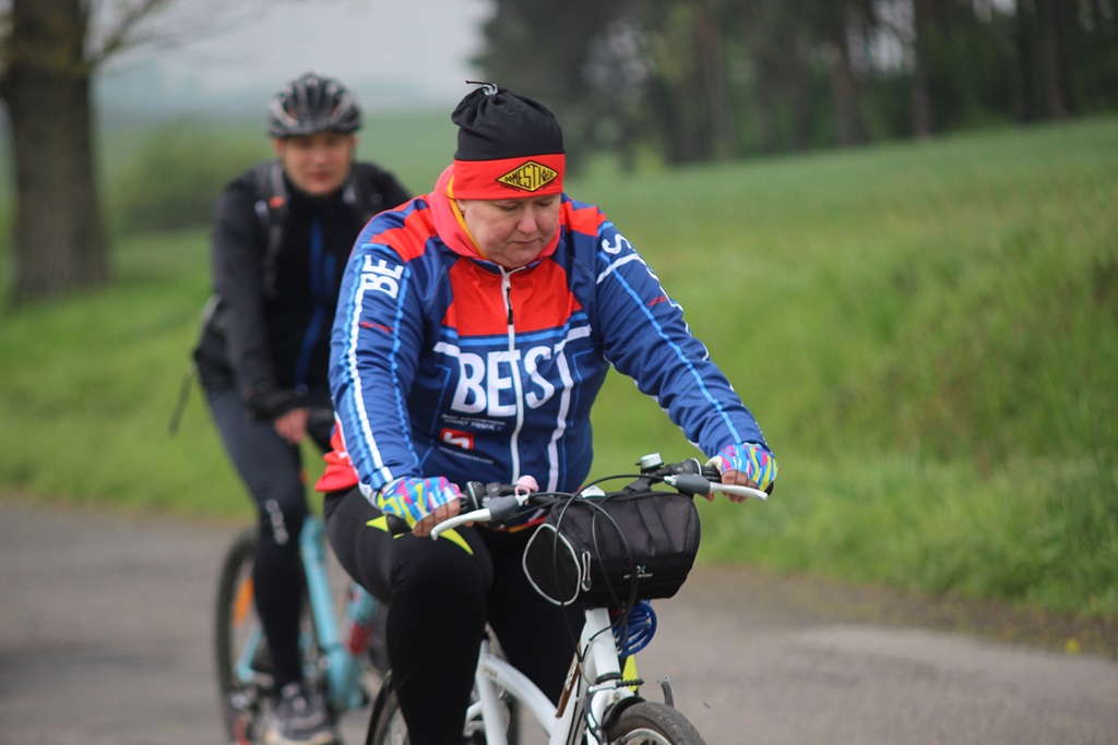 Ponad dwustu rowerzystów uczestniczy w majówce rowerowej cz2