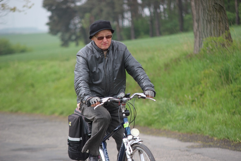 Ponad dwustu rowerzystów uczestniczy w majówce rowerowej cz2