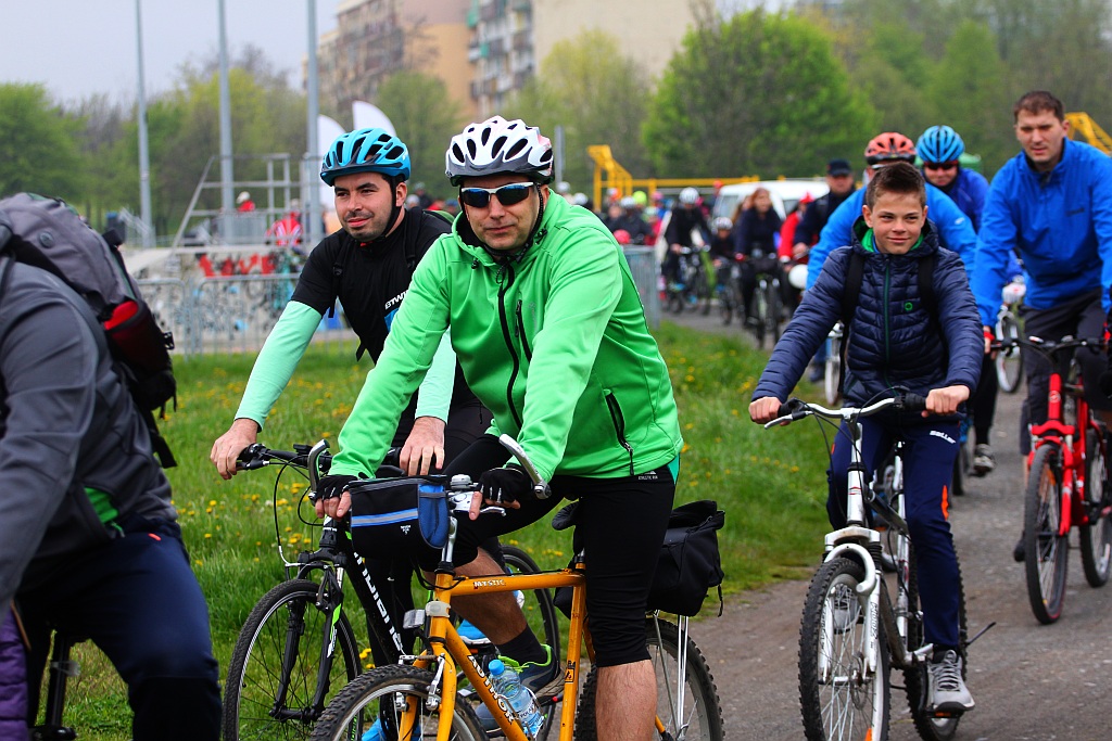 Ponad dwustu rowerzystów uczestniczy w majówce rowerowej