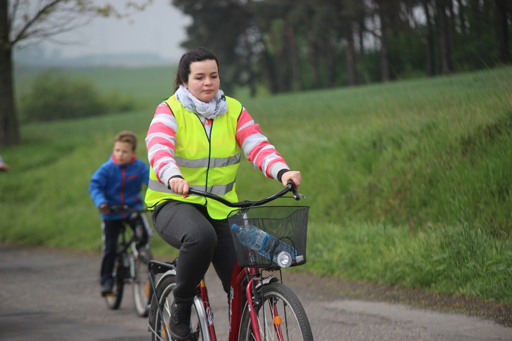 Ponad dwustu rowerzystów uczestniczy w majówce rowerowej cz2