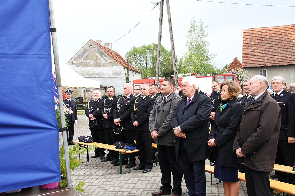 Druhowie-strażacy z Miłogostowic i Rui otrzymali wozy strażackie