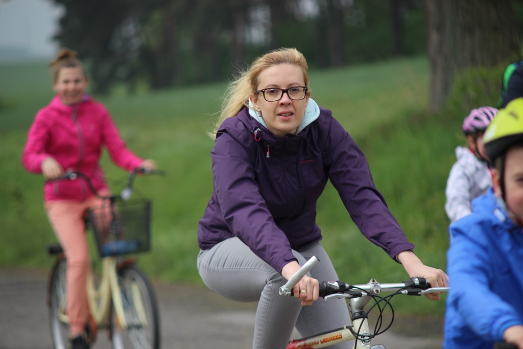 Ponad dwustu rowerzystów uczestniczy w majówce rowerowej cz2