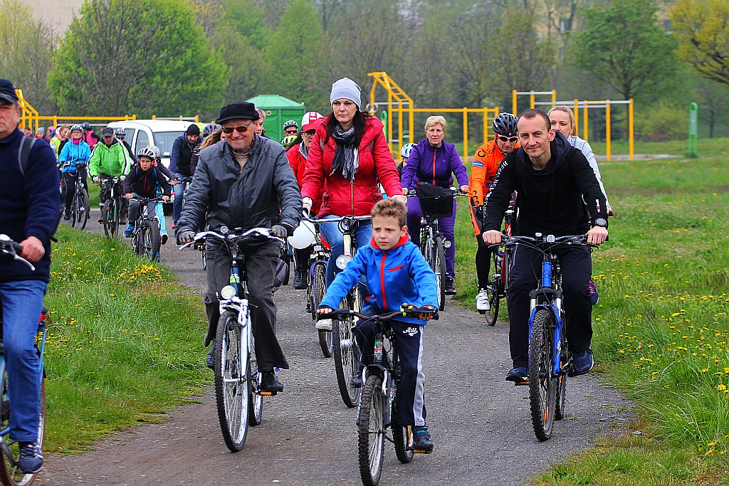 Ponad dwustu rowerzystów uczestniczy w majówce rowerowej
