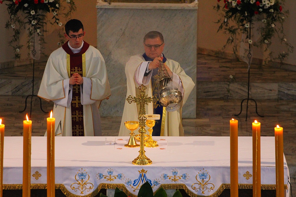 3 maja - odpust w parafii Matki Bożej Królowej Polski