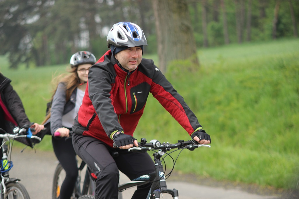 Ponad dwustu rowerzystów uczestniczy w majówce rowerowej cz2