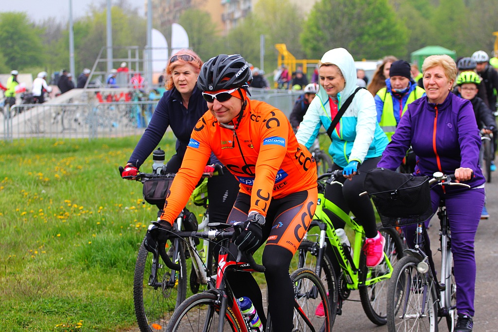 Ponad dwustu rowerzystów uczestniczy w majówce rowerowej