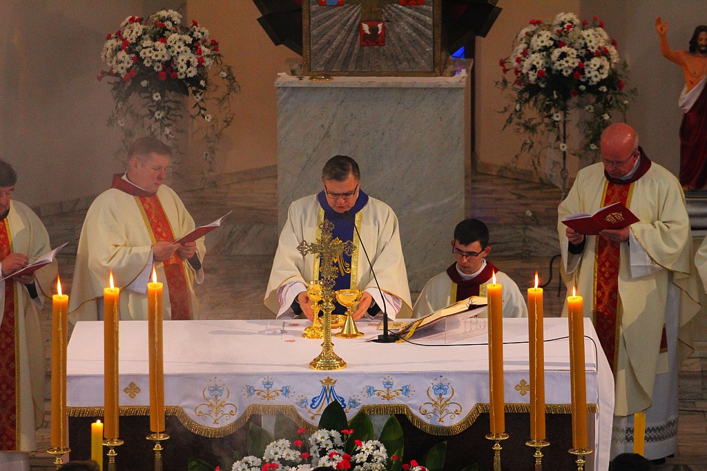 3 maja - odpust w parafii Matki Bożej Królowej Polski