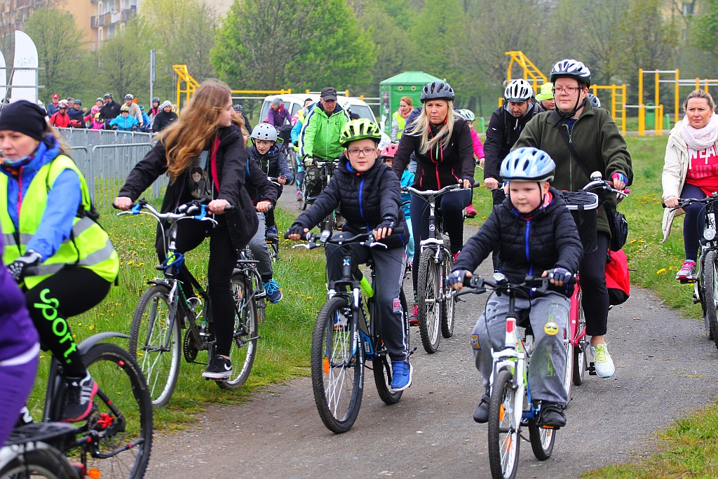 Ponad dwustu rowerzystów uczestniczy w majówce rowerowej