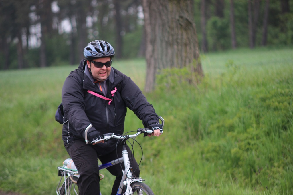 Ponad dwustu rowerzystów uczestniczy w majówce rowerowej cz2