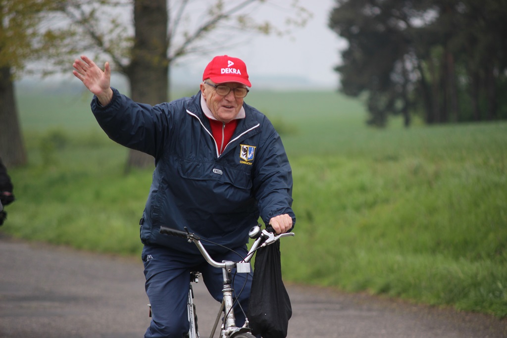 Ponad dwustu rowerzystów uczestniczy w majówce rowerowej cz2