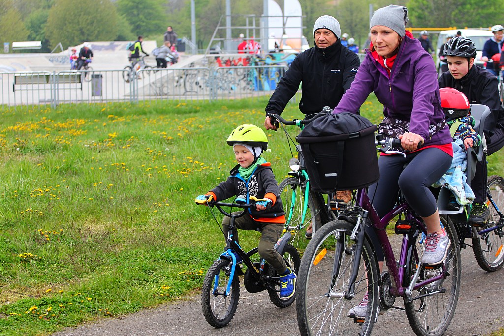 Ponad dwustu rowerzystów uczestniczy w majówce rowerowej