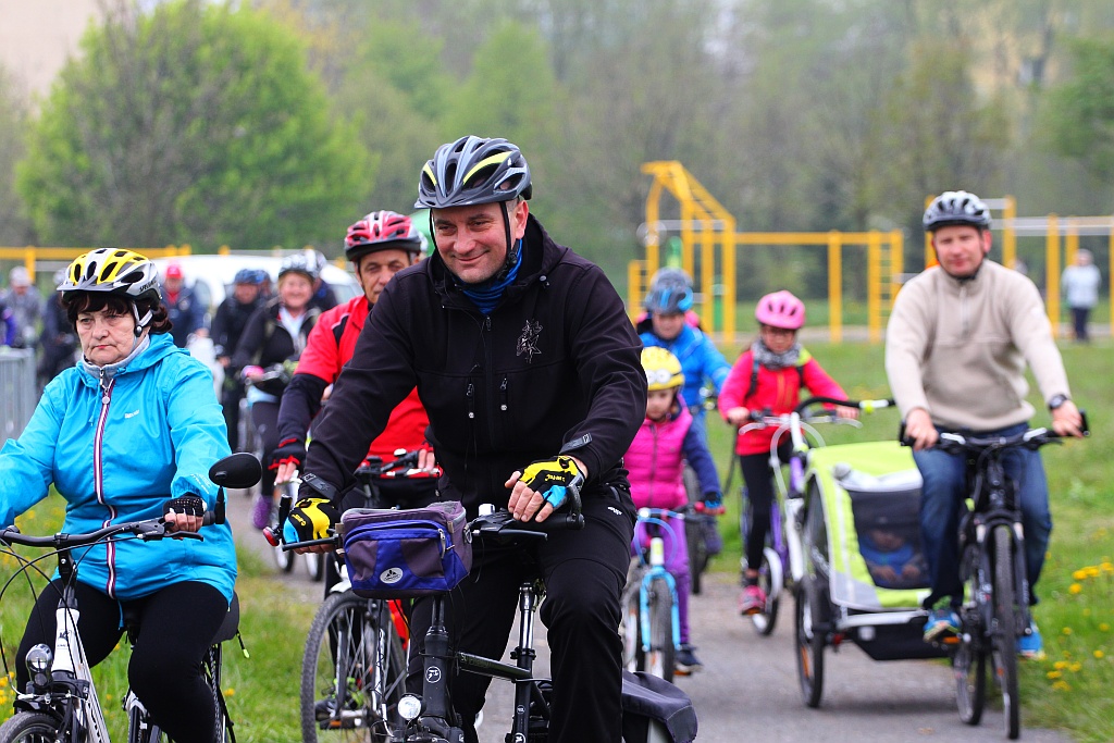 Ponad dwustu rowerzystów uczestniczy w majówce rowerowej