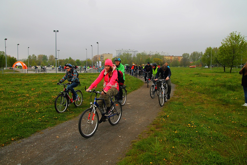 Ponad dwustu rowerzystów uczestniczy w majówce rowerowej