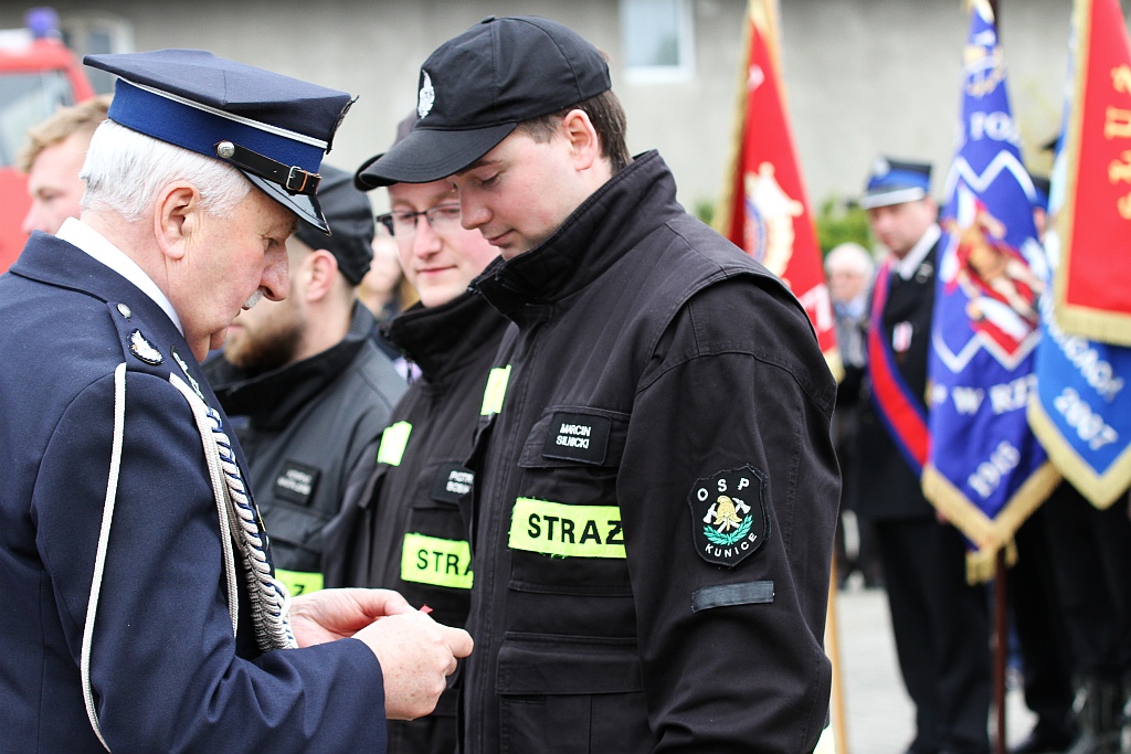 Druhowie-strażacy z Miłogostowic i Rui otrzymali wozy strażackie