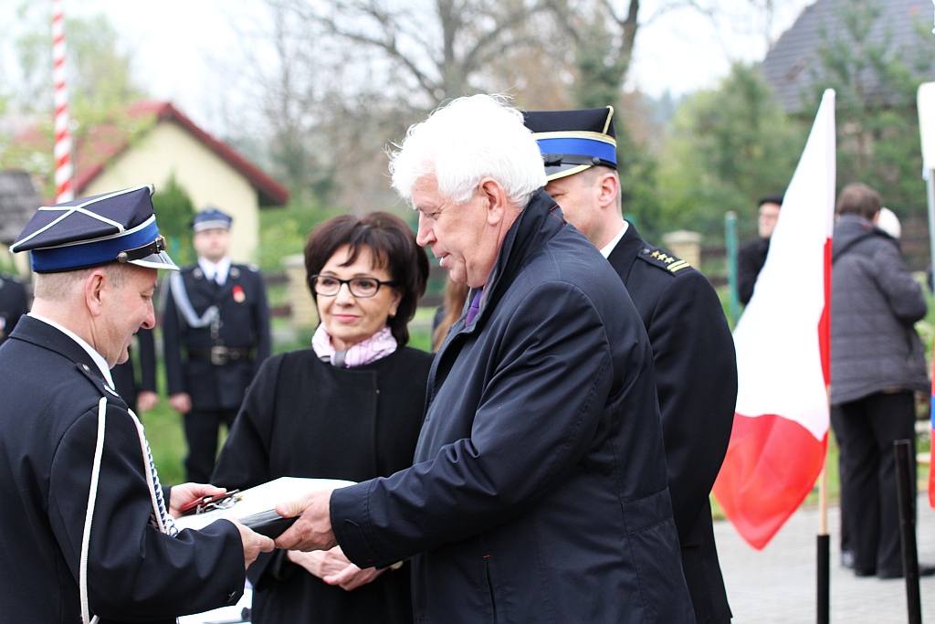 Druhowie-strażacy z Miłogostowic i Rui otrzymali wozy strażackie