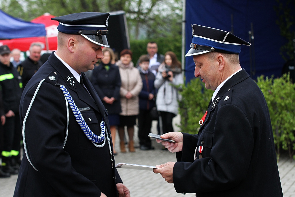 Druhowie-strażacy z Miłogostowic i Rui otrzymali wozy strażackie