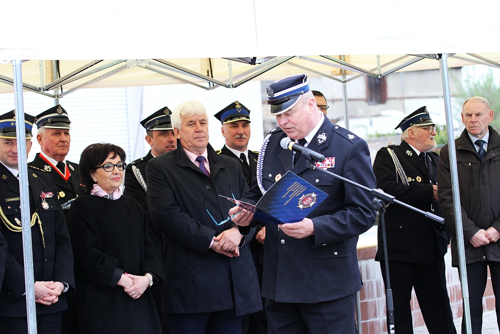 Druhowie-strażacy z Miłogostowic i Rui otrzymali wozy strażackie