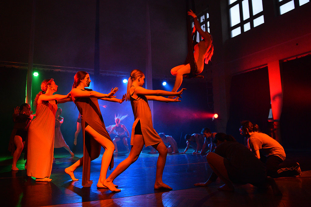 Magiczne widowisko Teatru Avatar na zakończenie majówki