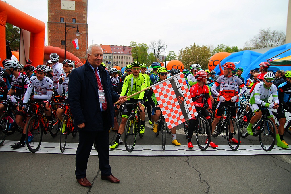 W Legnicy rozpoczął się wyścig CCC Tour Grody Piastowskie 2017