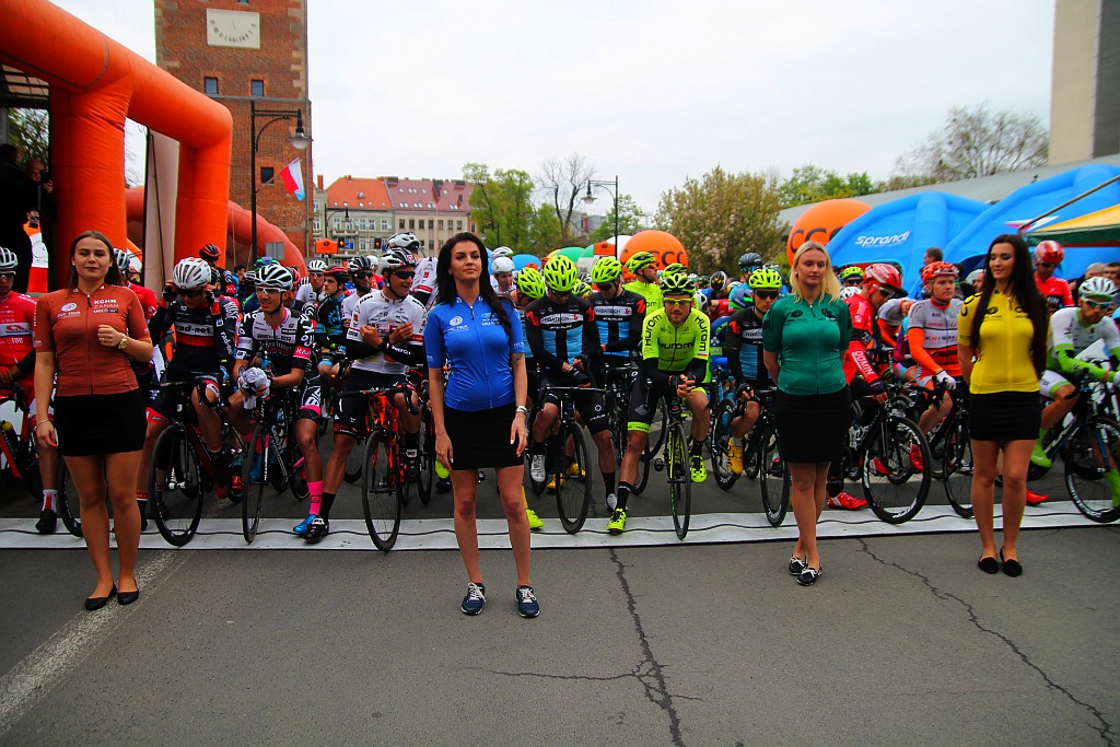 W Legnicy rozpoczął się wyścig CCC Tour Grody Piastowskie 2017