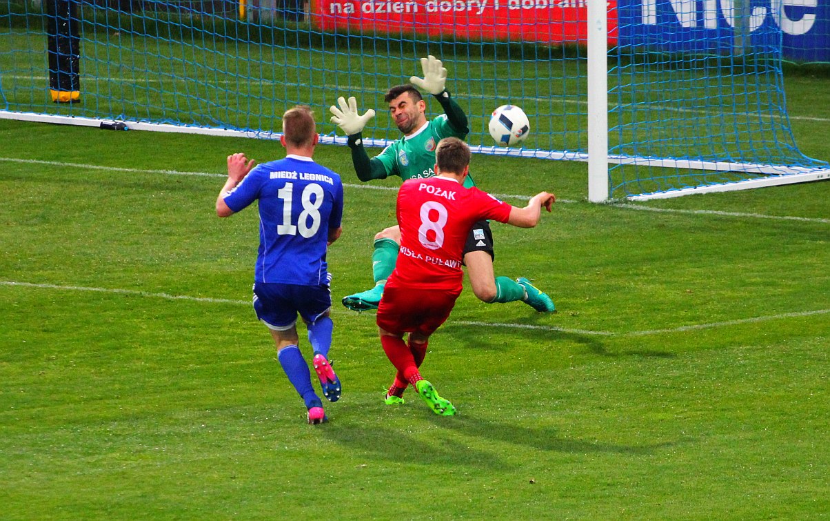 Piłkarze Miedzi zawiedli. Remis z Wisłą może sporo kosztować