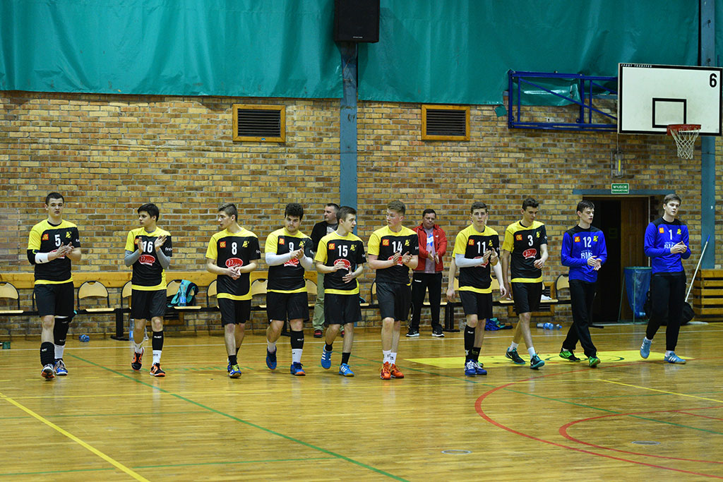 Siódemka Miedź Legnica zwyciężyła w turnieju 1/8 finału MPJM