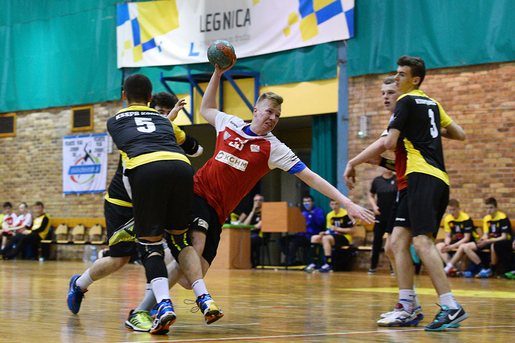 Siódemka Miedź Legnica zwyciężyła w turnieju 1/8 finału MPJM